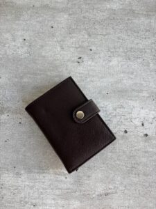 Кожаный картхолдер с защитой LEATHER