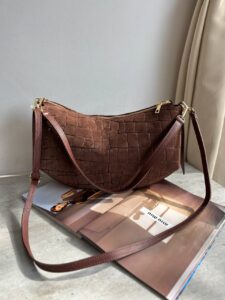 Замшевая сумка хобо LEATHER COUNTRY