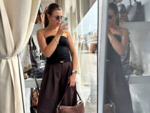 Замшевая сумка с тиснением LEATHER