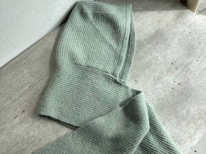 Вязаный капор с капюшоном LEATHER