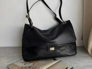 Кожаная сумка на плечо LEATHER