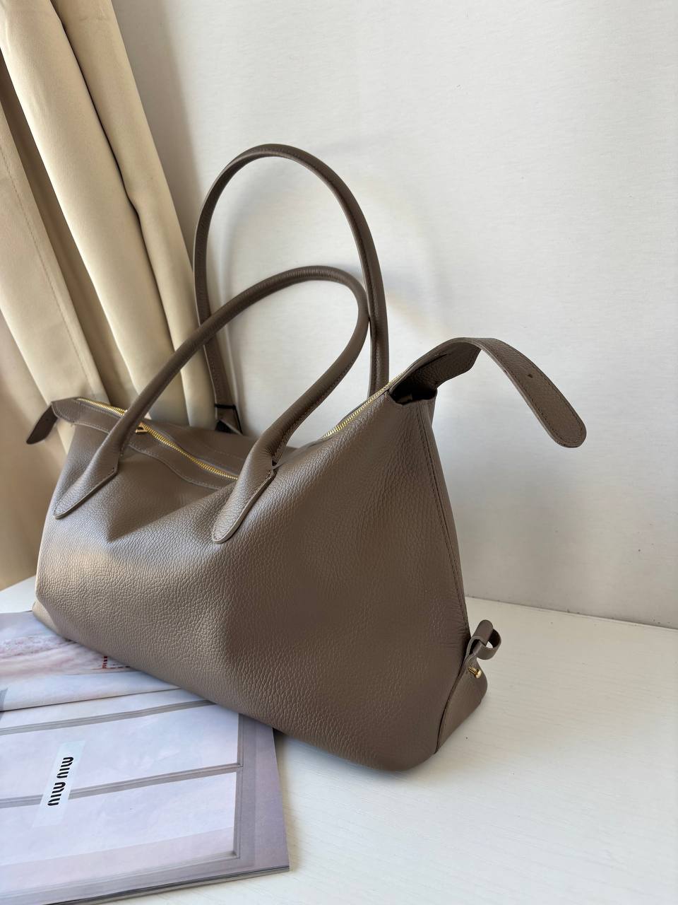 Кожаная сумка тоут тауп LEATHER