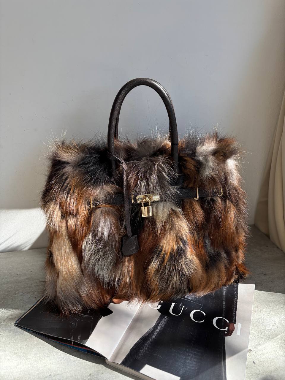 Сумка тоут из меха LEATHER