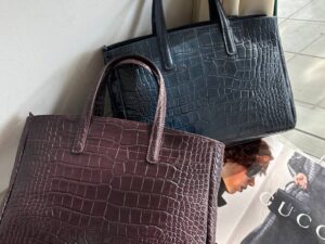 Кожаная сумка-тоут с тиснением LEATHER 2