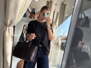 Кожаная сумка с тиснением LEATHER