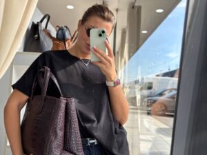 Кожаная сумка с тиснением LEATHER