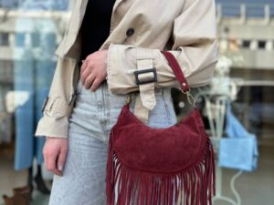 Замшевая сумка с бахромой LEATHER
