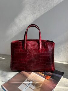 Сумка-тоут с тиснением кроко LEATHER