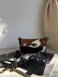 Мини-сумка кросс-боди с ворсом LEATHER