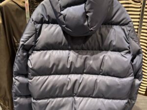 Пуховик мужской Prada Re-Nylon Prada — фото 1 Пуховик мужской Prada Re-Nylon Prada