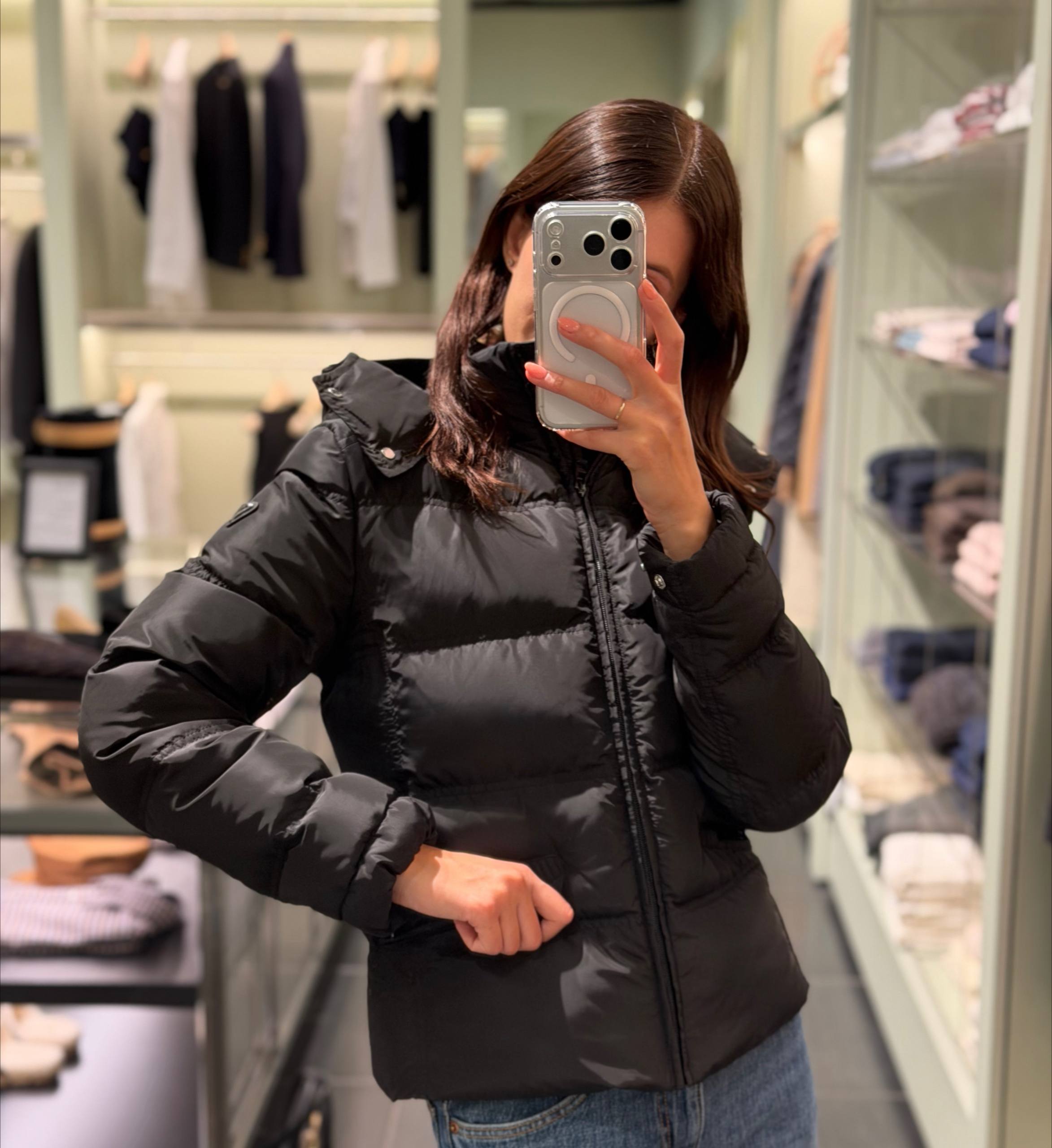 Пуховик женский Prada Prada Outlet