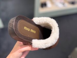 Сабо замшевые с овчиной Miu