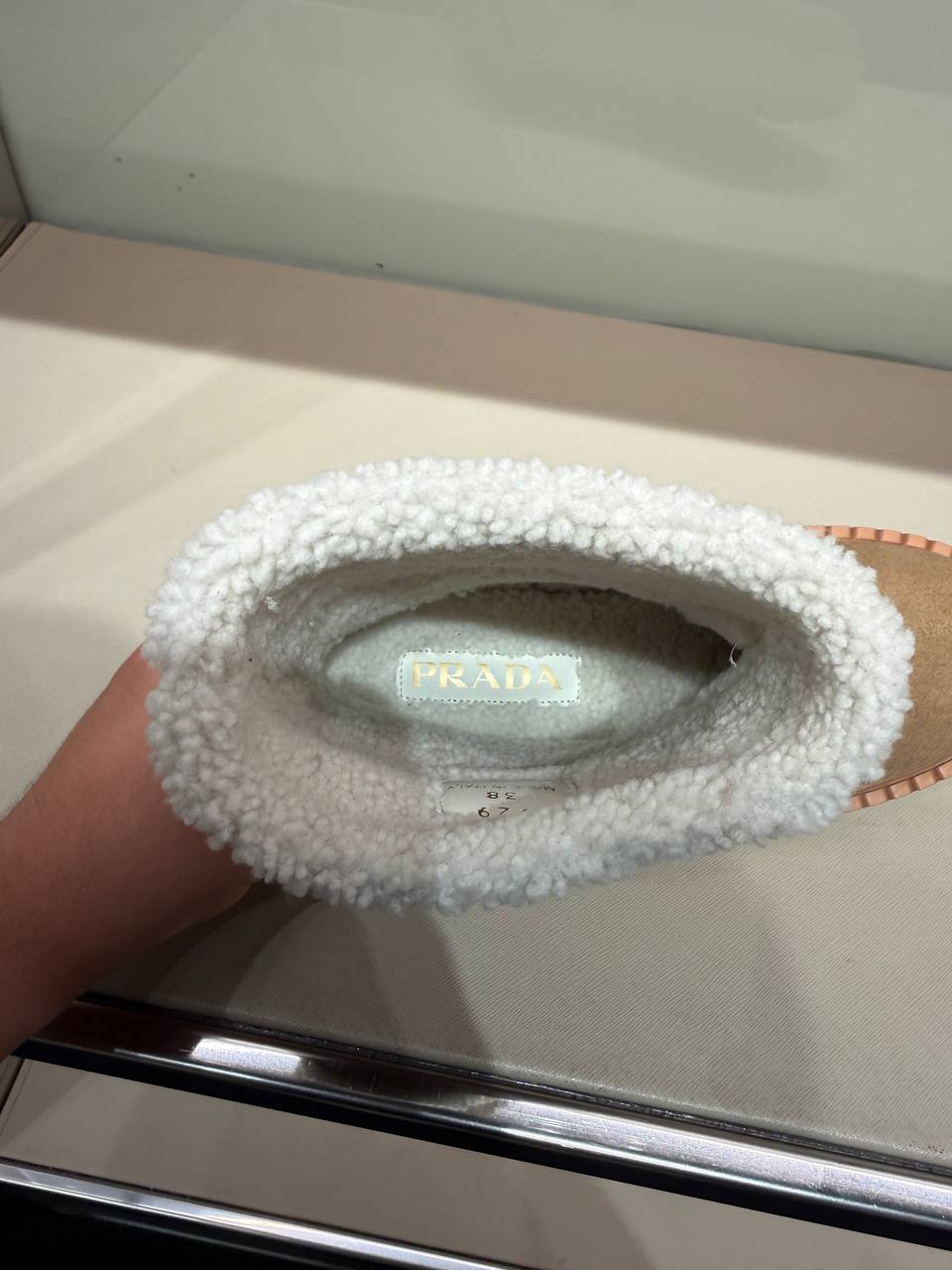 Замшевые ботинки с мехом Prada