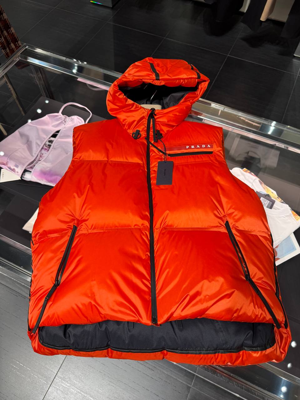 Пуховый жилет Prada Prada Outlet