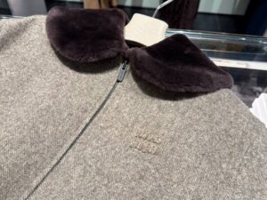 Куртка-бомбер Miu Miu Prada Outlet — фото 1 Куртка-бомбер Miu Miu Prada Outlet