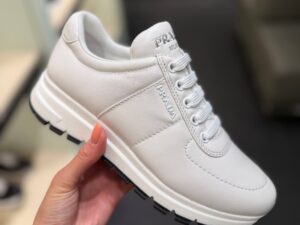 Кроссовки женские Prada Prada Outlet 2