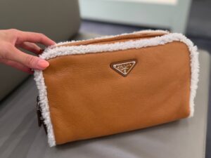 Сумка Prada с овчиной Prada