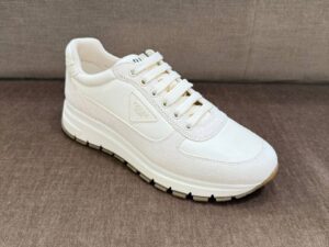 Кроссовки женские Prada Prada Outlet 2 3 4