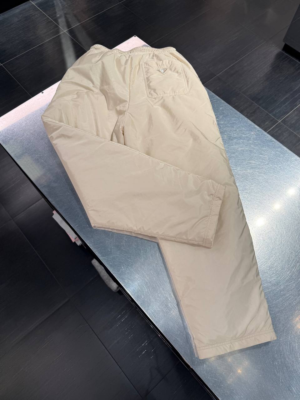 Брюки женские Prada Re-Nylon Prada