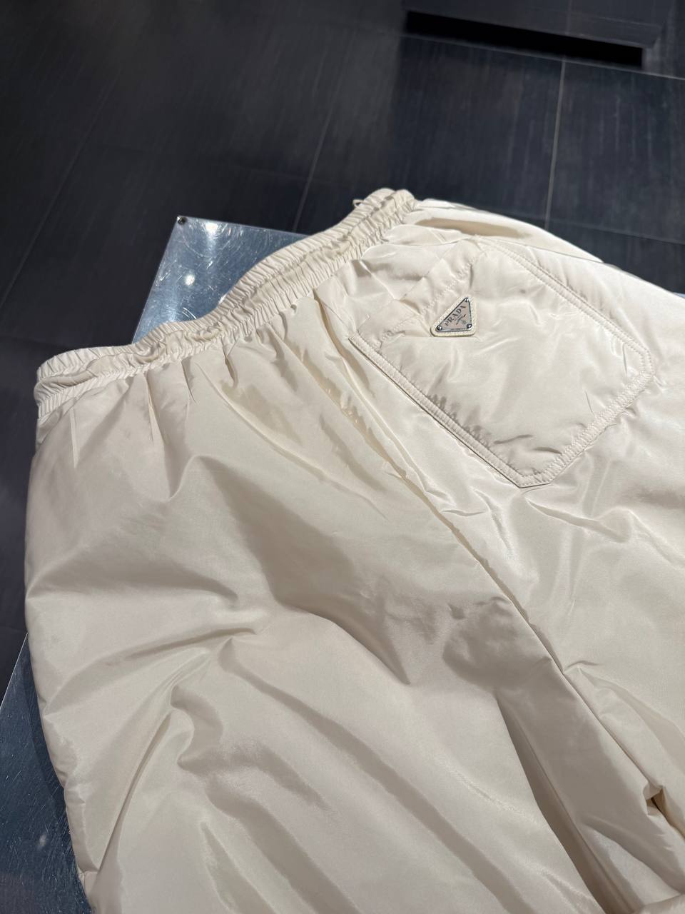 Брюки женские Prada Re-Nylon Prada