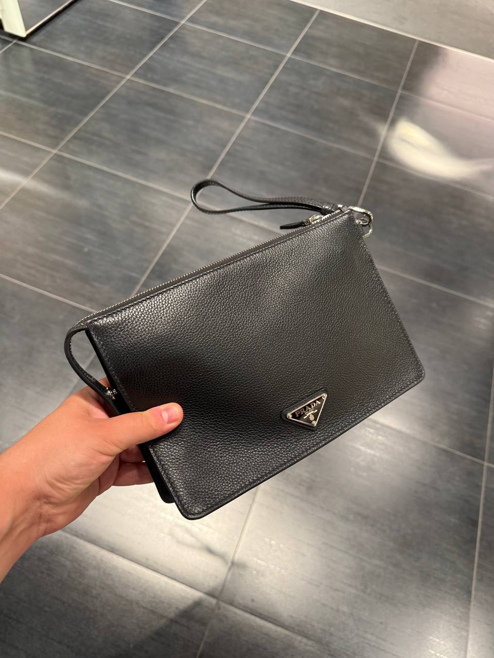 Клатч кожаный Prada Prada Outlet