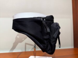 Сумка на пояс Prada Prada