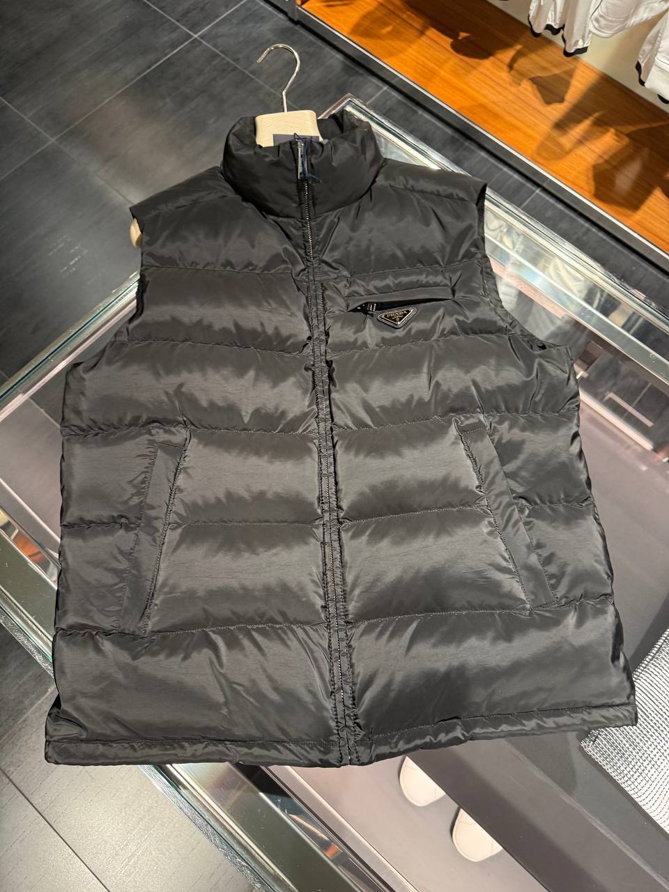 Пуховый жилет Prada Prada Outlet