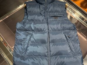 Пуховый жилет Prada Prada Outlet 2 3