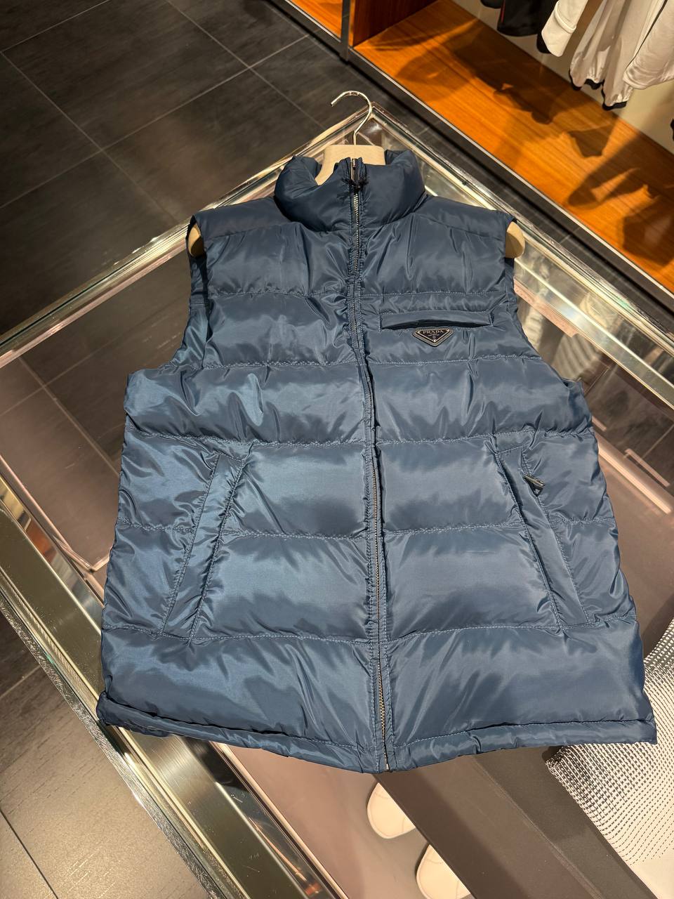 Пуховый жилет Prada Prada Outlet 2 3