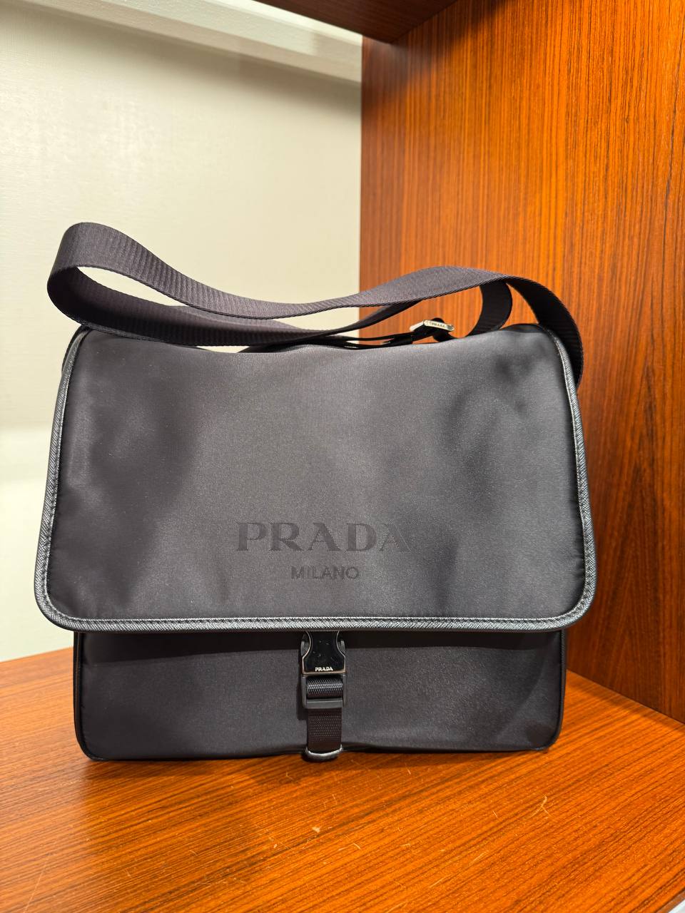 Сумка-мессенджер Prada Tessuto Prada Outlet 2 3