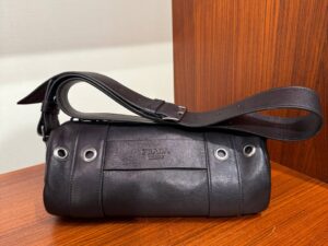 Кожаная сумка кросс-боди Prada Prada