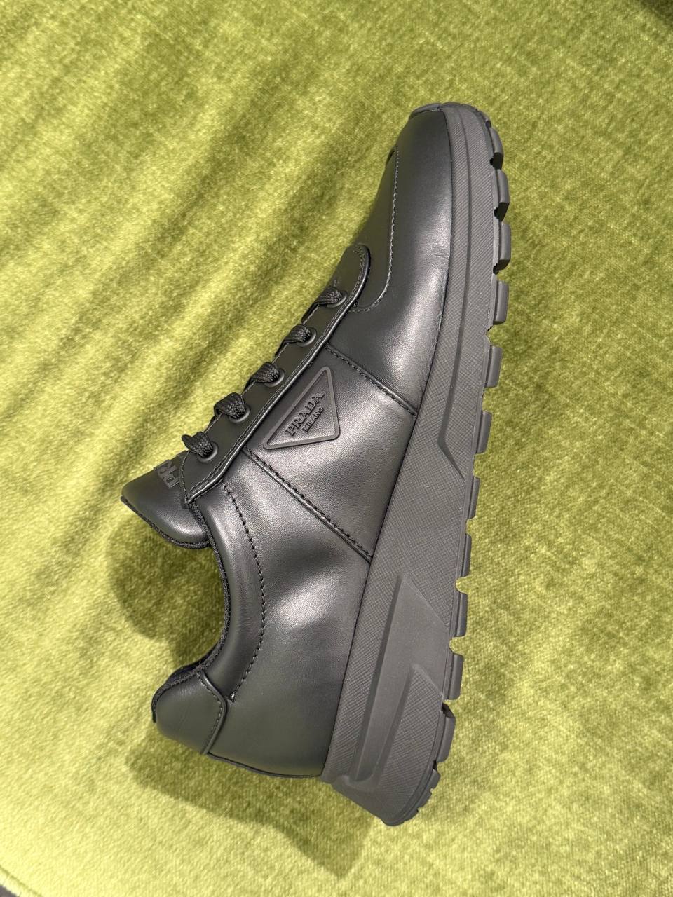 Кроссовки мужские Prada Vitello Soft