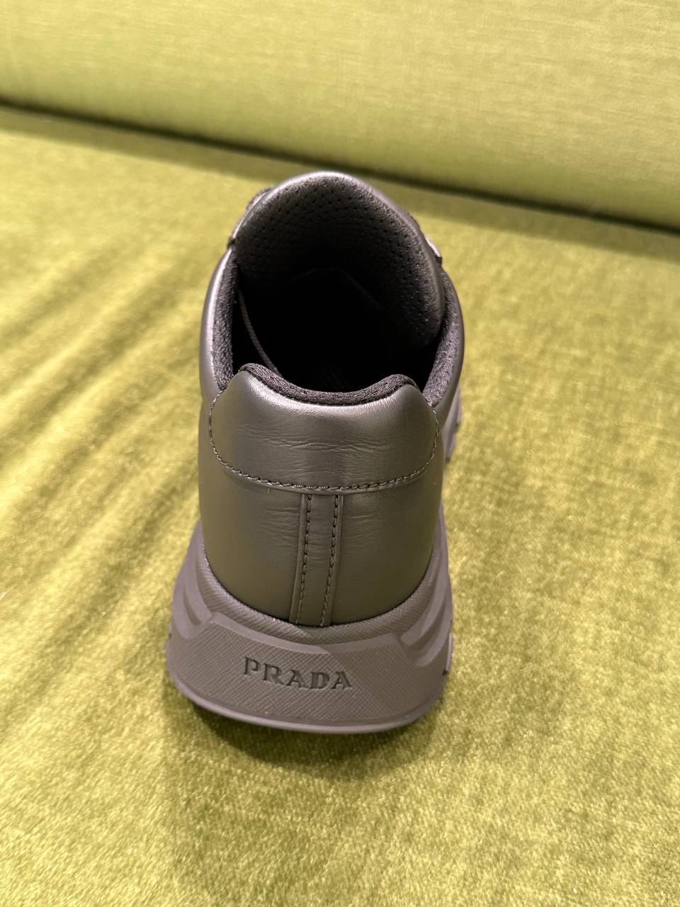 Кроссовки мужские Prada Vitello Soft