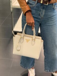 Кожаная сумка Prada Saffiano Prada