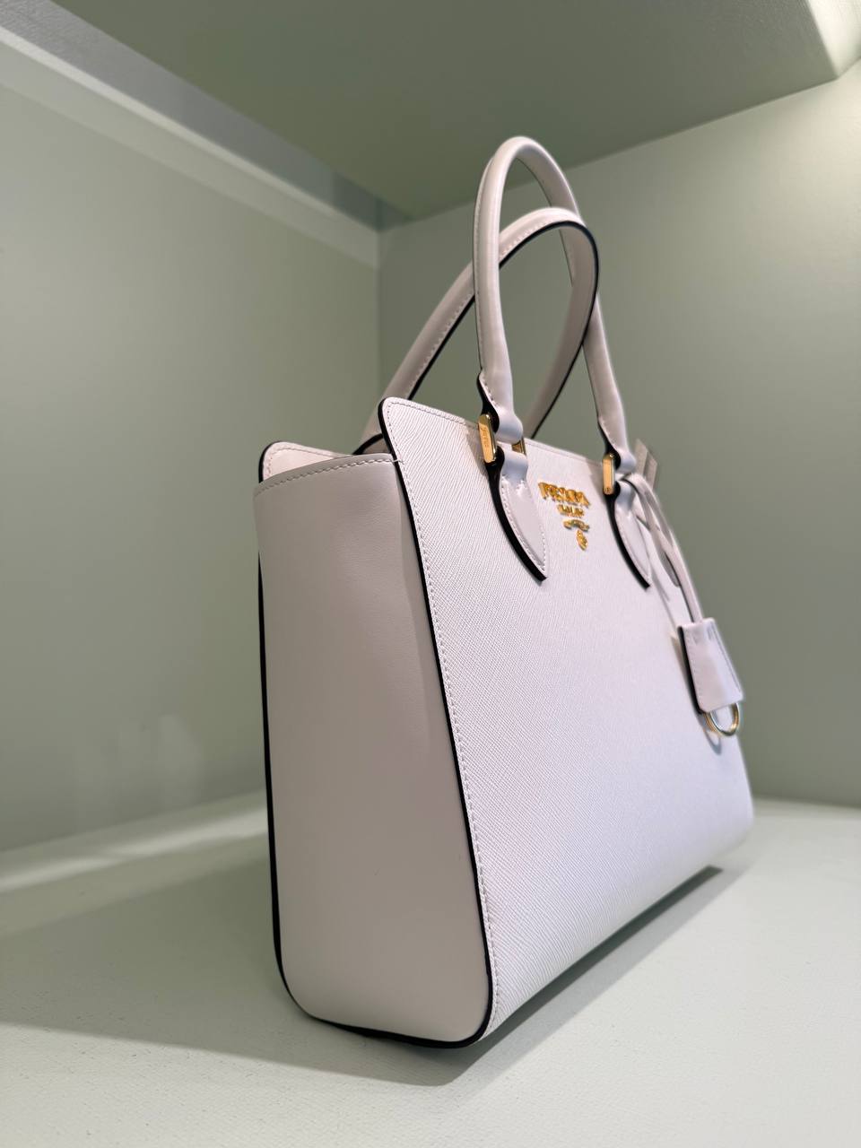 Кожаная сумка Prada Saffiano Prada