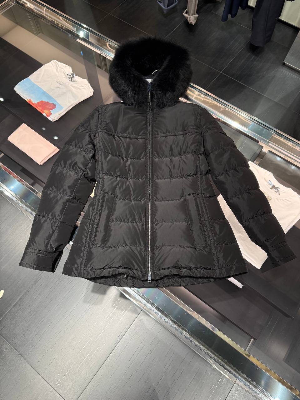 Пуховик женский Prada Prada Outlet 2 3