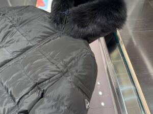 Пуховик женский Prada Prada Outlet 2 3