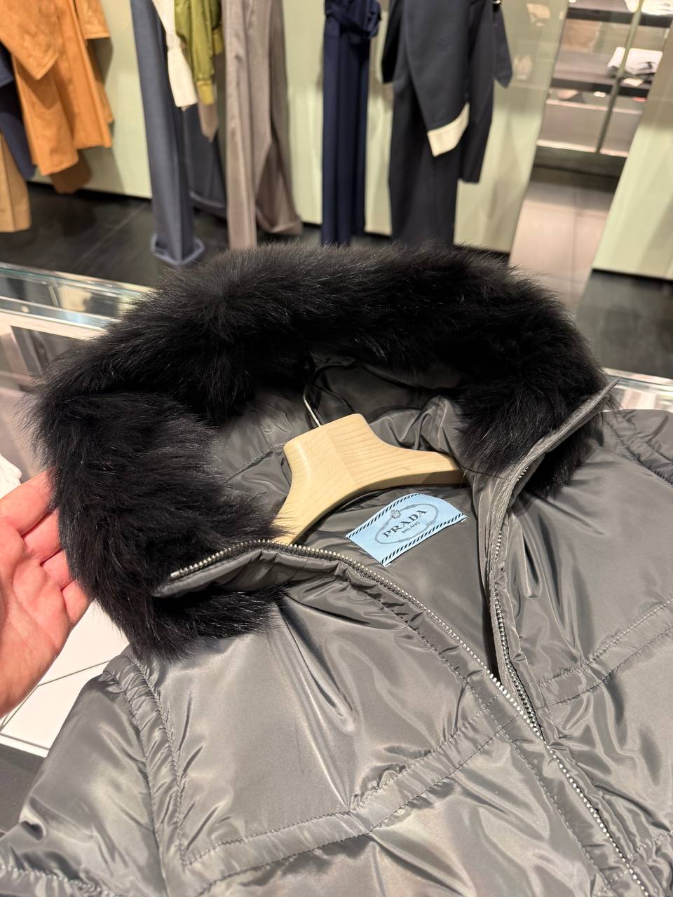 Пуховик женский Prada Prada Outlet 2 3 4 5