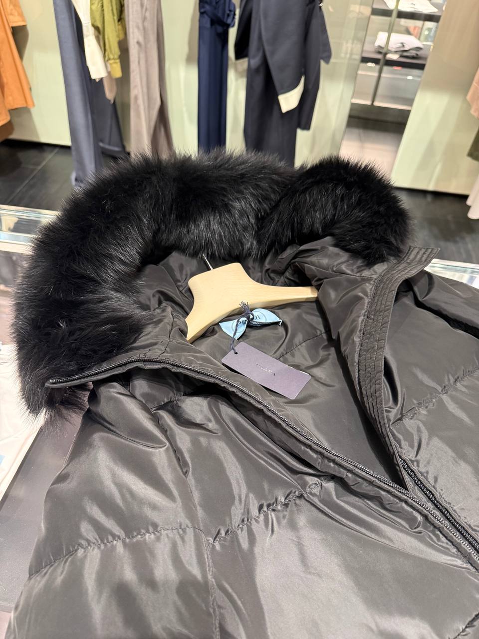 Пуховик женский Prada Prada Outlet 2