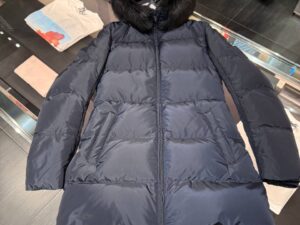 Пуховик женский Prada Prada Outlet 2 3 4