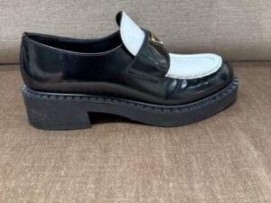Лоферы женские Prada Prada Outlet