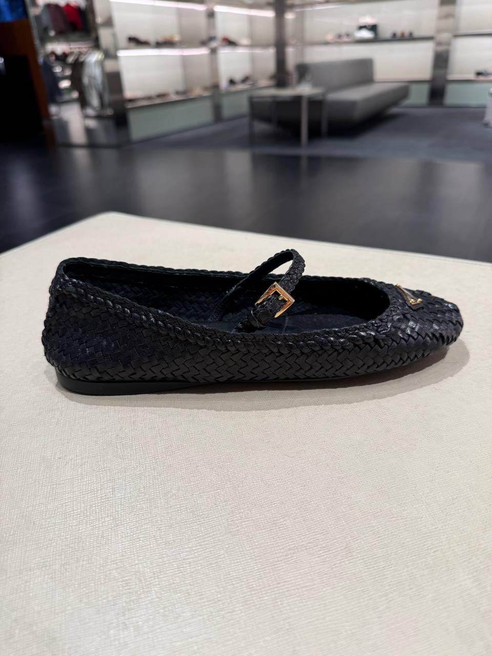 Балетки Prada из плетеной кожи