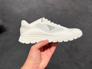 Кроссовки Prada женские Prada Outlet