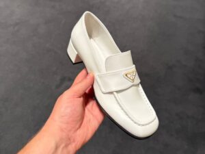 Лоферы женские Prada Prada Outlet