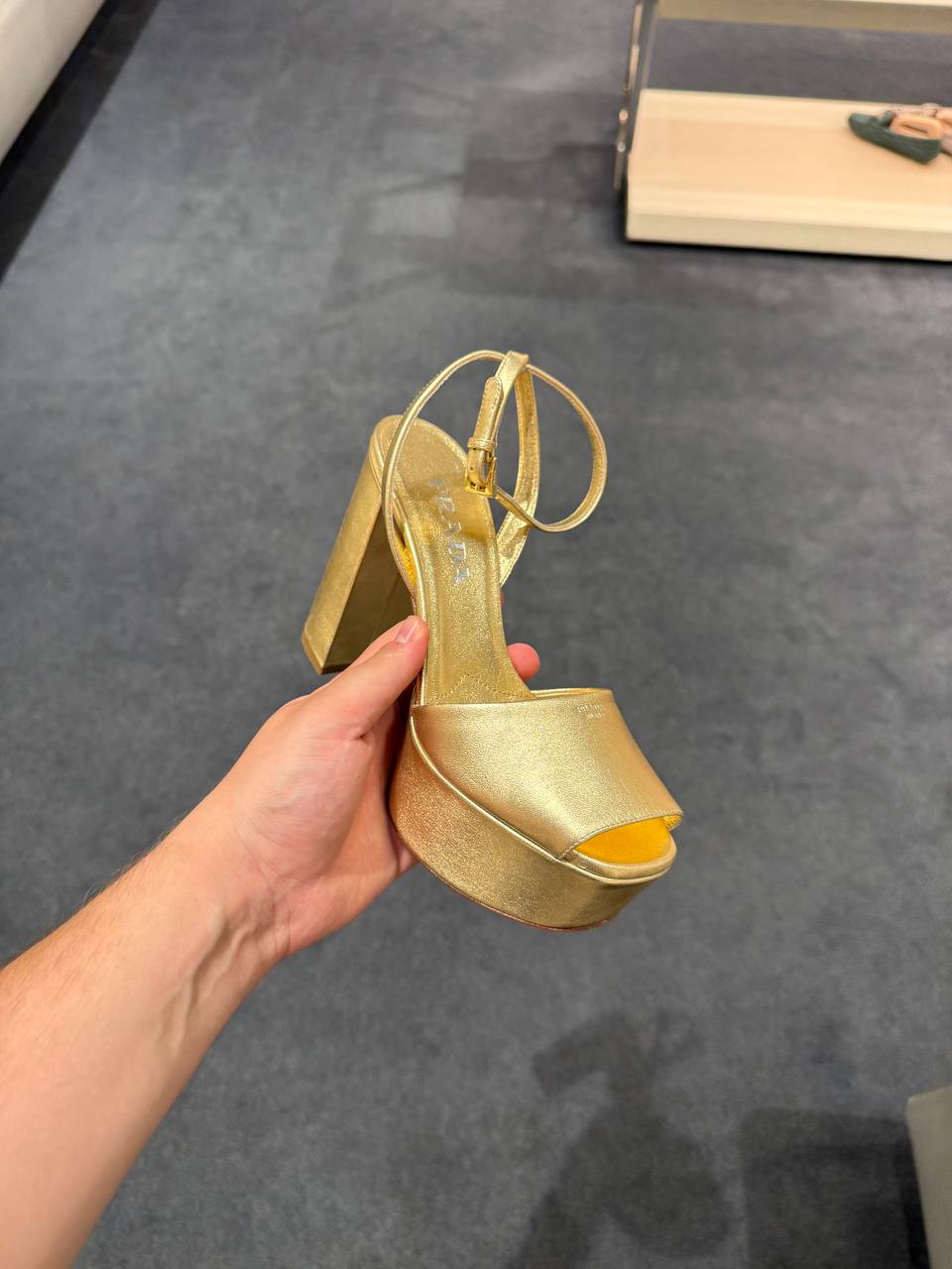 Босоножки Prada Platino Prada Outlet