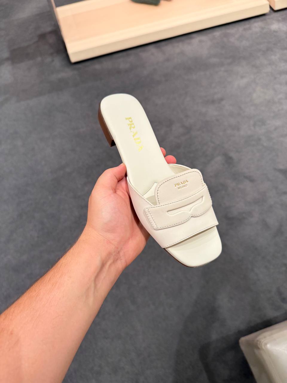 Кожаные мюли Prada Prada Outlet 2