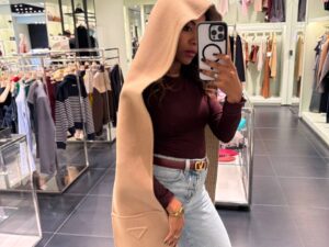 Шарф с капюшоном Prada Prada