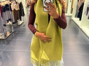 Шарф женский Prada Prada Outlet
