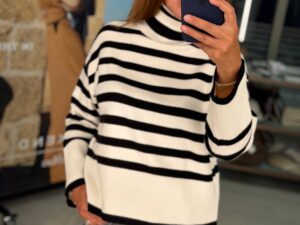 Свитер женский в полоску MaxMara — фото 1 Свитер женский в полоску MaxMara