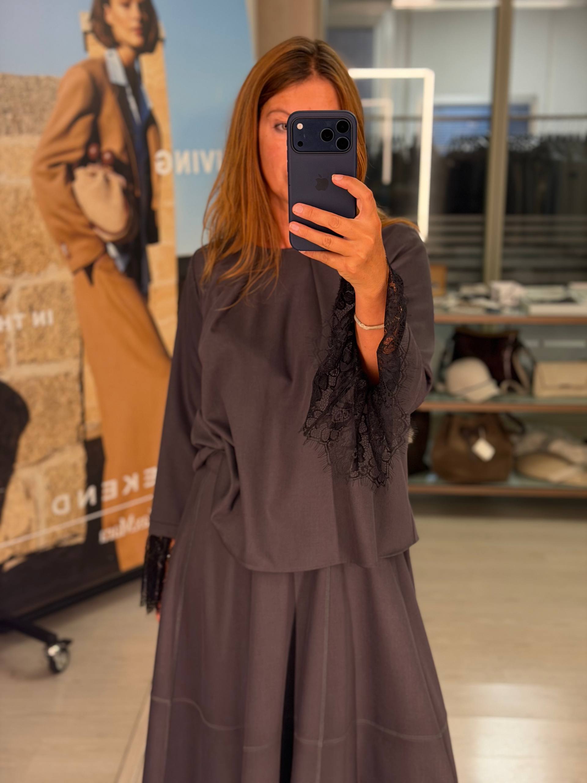 Блуза с кружевными манжетами MaxMara